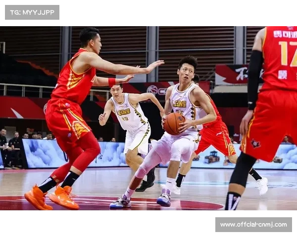 科莫积13分位列第六 多队12分紧追竞争激烈 科莫积13分位列第六 多队12分紧追竞争激烈